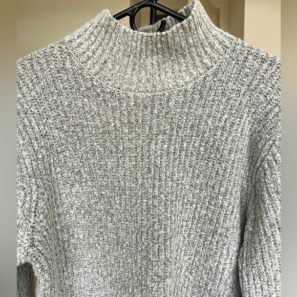 H&M Gray Sweater - Picture 3 of 3